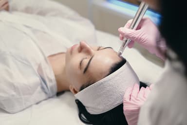 Hydra Facial